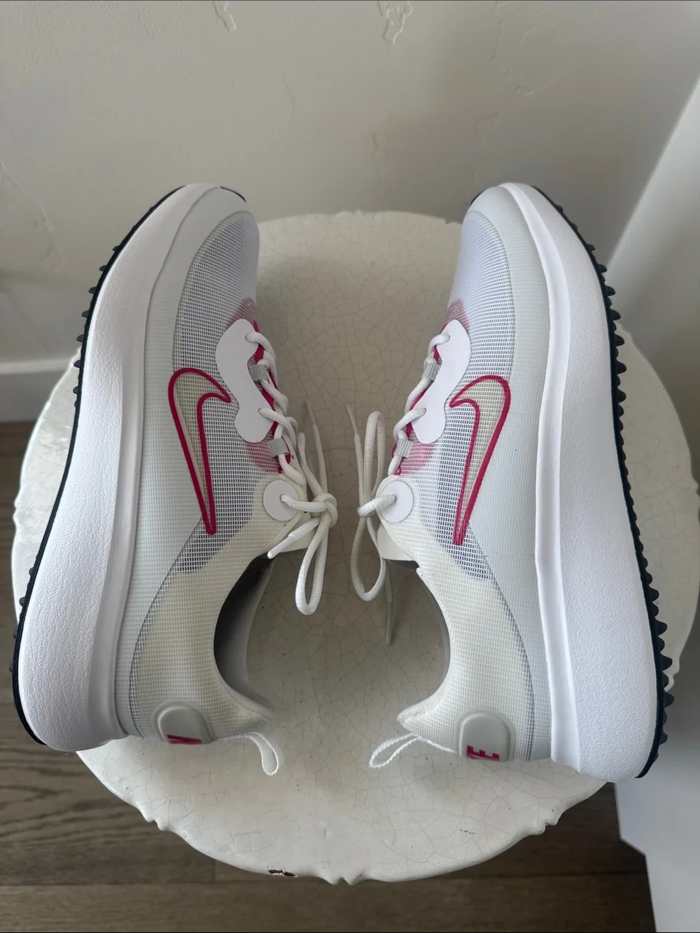 Nike Women’s Ace Summerlite Golf White and Pink Athletic Sneakers Size 8.5 NIB
